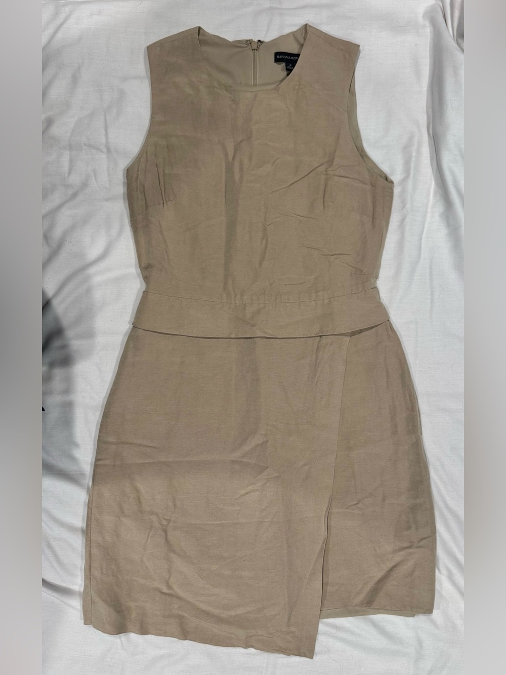 Banana Republic Sleeveless Beige Shift Dress size 4 women’s